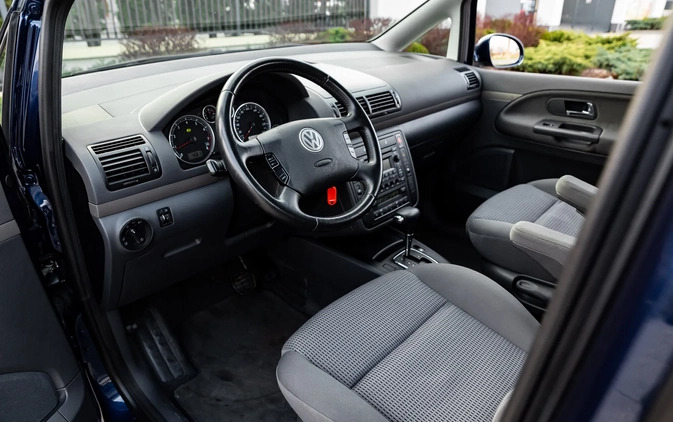Volkswagen Sharan cena 26900 przebieg: 191000, rok produkcji 2008 z Radom małe 529